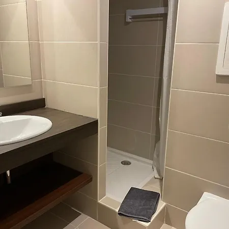 4 Pers Avec Piscine à Gourette, Animaux Acceptés - Fr-1-860-53 Gourette